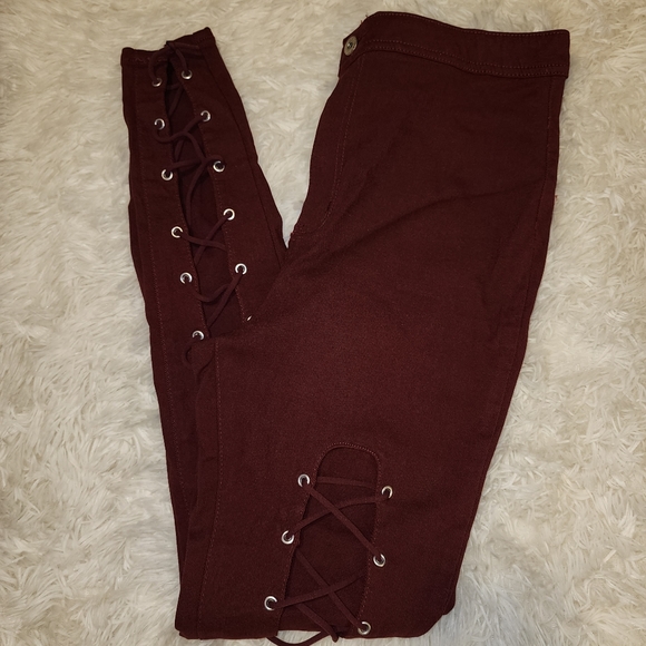 VILLAGE JEANS CRISS-CROSS TIE-UP FRONT JEANS - Picture 1 of 10